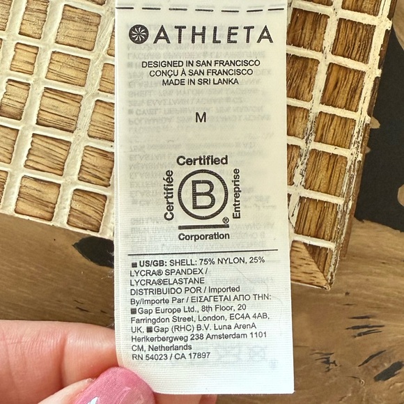 Athleta North Point Rashguard - Picture 12 of 12